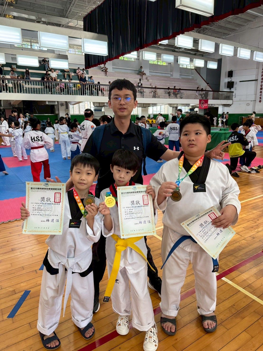 台北市青年盃獎狀2